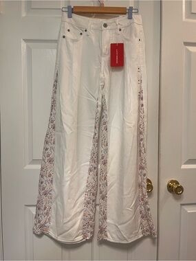 Lucky Brand PALAZZO White Flare Jeans with Floral Side Panels 0/25